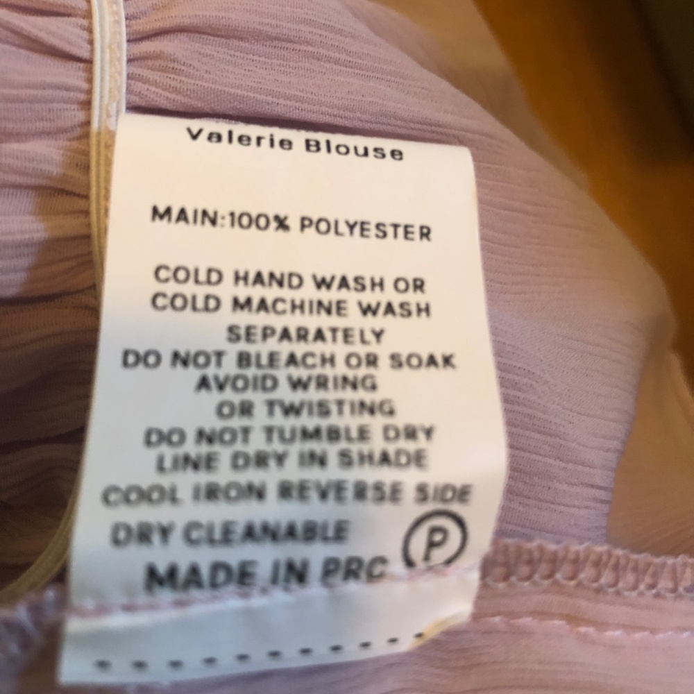 blouse - Picture 5 of 6
